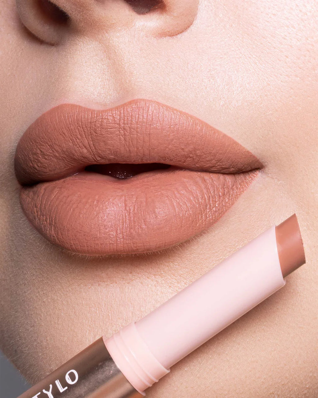 Astra Lipstick – MADAME LIPSTYLO THE MAT